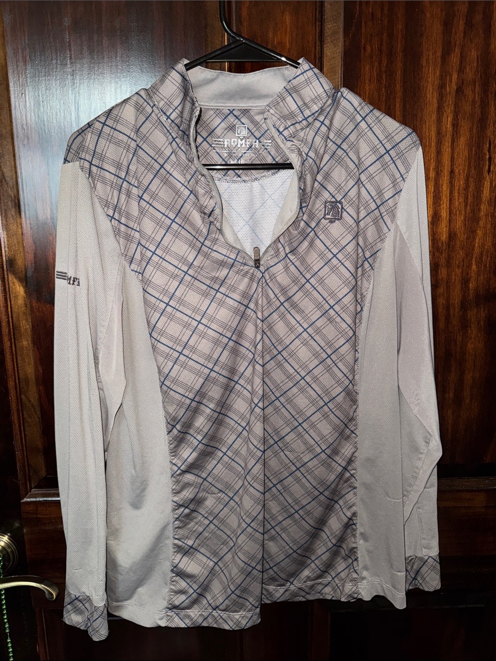 Large Romfh Chill Factor long sleeve quarter zip sunshirt